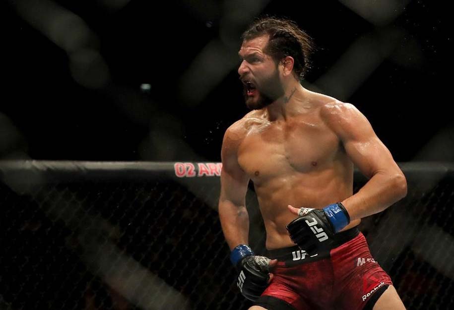 Chael Sonnen thuật lại kỉ niệm 1 cân 3 của Jorge ở hộp đêm